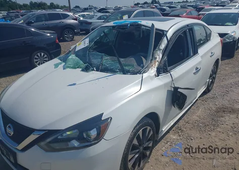 2016 Nissan Sentra Sr z USA, uszkodzony, nr VIN 3N1AB7AP5GY256186